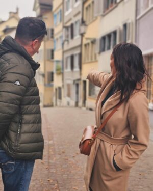 Sloboda Mićalović Instagram - ,,Decije povrede"
Cirih🫶🏼 
 

Vidimo se 26.10 u Becu🫶🏼