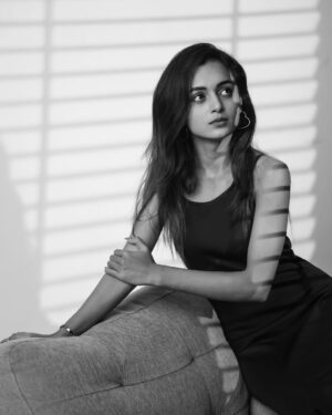 Smeha Manimegalai Instagram - Swipe>>>>🖤

Pg @photopalettestudios 

#smeha
