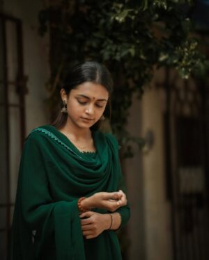 Smeha Manimegalai Instagram - 💚

📸 @frames_by_christo_ 🫶

#smeha