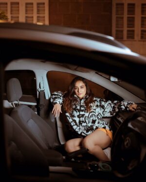 Sneha Jain Instagram - Adding a Little Spark ⚡️to your day✨
.
.
Inframe: @iam_snehajain ✨❤️
.
.

#actorlife #celebrityphotography #actorportrait #talentandcreativity #snehajain #actorheadshots #lowlightphotography #nightlifephotography #portraitsmuditchoraria