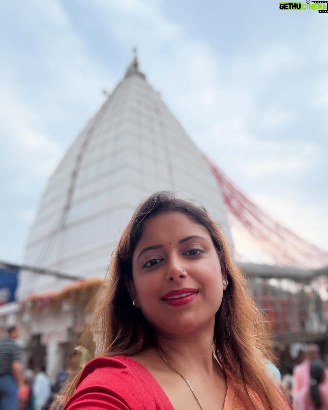 Sneha Paul - 37.5K Likes - Bholenath Baba Baidyanath dham; Deoghar me mahadev ke chanon me main apne mathathaka 🙏🏼 aur maa,baba kei sath.🙏🏼
Bohat Jald sabhi 12 jyotirling ke darshan aur abhishek ka saubhagya mile, bas yahi dil hai.🙏🏼
Har har Bhole 🔱📿
#bababaidyanathdham #harharbhola #harharmahadev #bholenath #mahadev #jyotirling