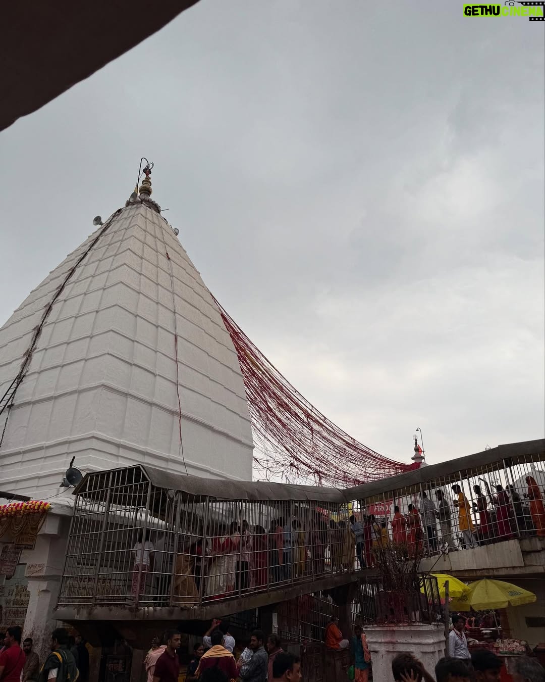 Sneha Paul - 37.5K Likes - Bholenath Baba Baidyanath dham; Deoghar me mahadev ke chanon me main apne mathathaka 🙏🏼 aur maa,baba kei sath.🙏🏼
Bohat Jald sabhi 12 jyotirling ke darshan aur abhishek ka saubhagya mile, bas yahi dil hai.🙏🏼
Har har Bhole 🔱📿
#bababaidyanathdham #harharbhola #harharmahadev #bholenath #mahadev #jyotirling
