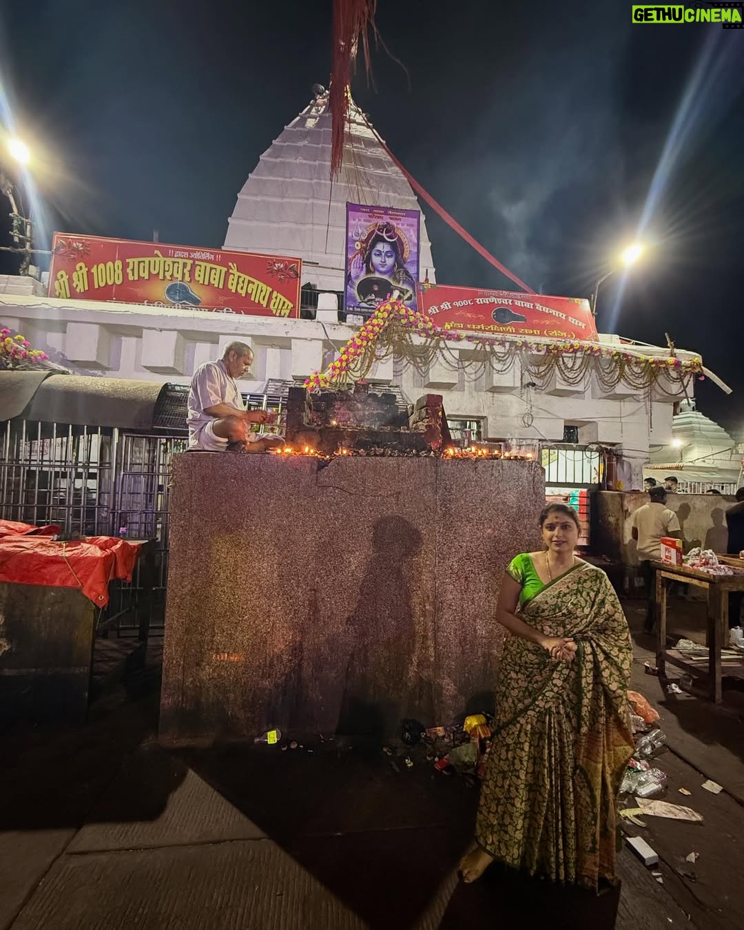 Sneha Paul - 37.5K Likes - Bholenath Baba Baidyanath dham; Deoghar me mahadev ke chanon me main apne mathathaka 🙏🏼 aur maa,baba kei sath.🙏🏼
Bohat Jald sabhi 12 jyotirling ke darshan aur abhishek ka saubhagya mile, bas yahi dil hai.🙏🏼
Har har Bhole 🔱📿
#bababaidyanathdham #harharbhola #harharmahadev #bholenath #mahadev #jyotirling