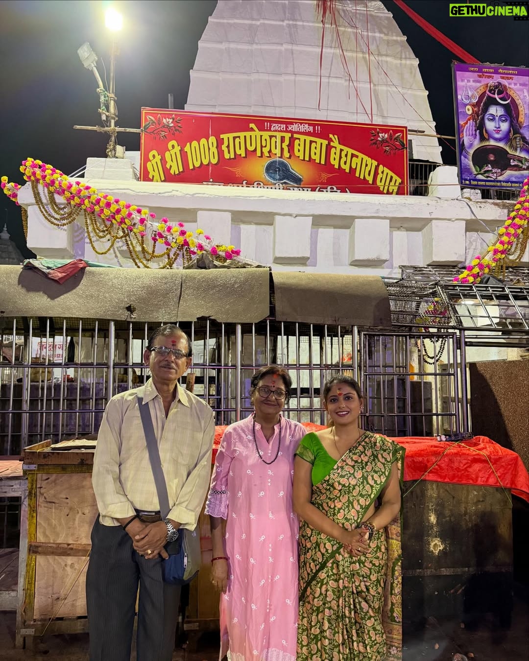 Sneha Paul - 37.5K Likes - Bholenath Baba Baidyanath dham; Deoghar me mahadev ke chanon me main apne mathathaka 🙏🏼 aur maa,baba kei sath.🙏🏼
Bohat Jald sabhi 12 jyotirling ke darshan aur abhishek ka saubhagya mile, bas yahi dil hai.🙏🏼
Har har Bhole 🔱📿
#bababaidyanathdham #harharbhola #harharmahadev #bholenath #mahadev #jyotirling
