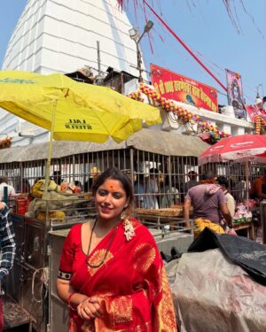 Sneha Paul Instagram - Bholenath Baba Baidyanath dham; Deoghar me mahadev ke chanon me main apne mathathaka 🙏🏼 aur maa,baba kei sath.🙏🏼

Bohat Jald sabhi 12 jyotirling ke darshan aur abhishek ka saubhagya mile, bas yahi dil hai.🙏🏼 
Har har Bhole 🔱📿

#bababaidyanathdham #harharbhola #harharmahadev #bholenath #mahadev #jyotirling