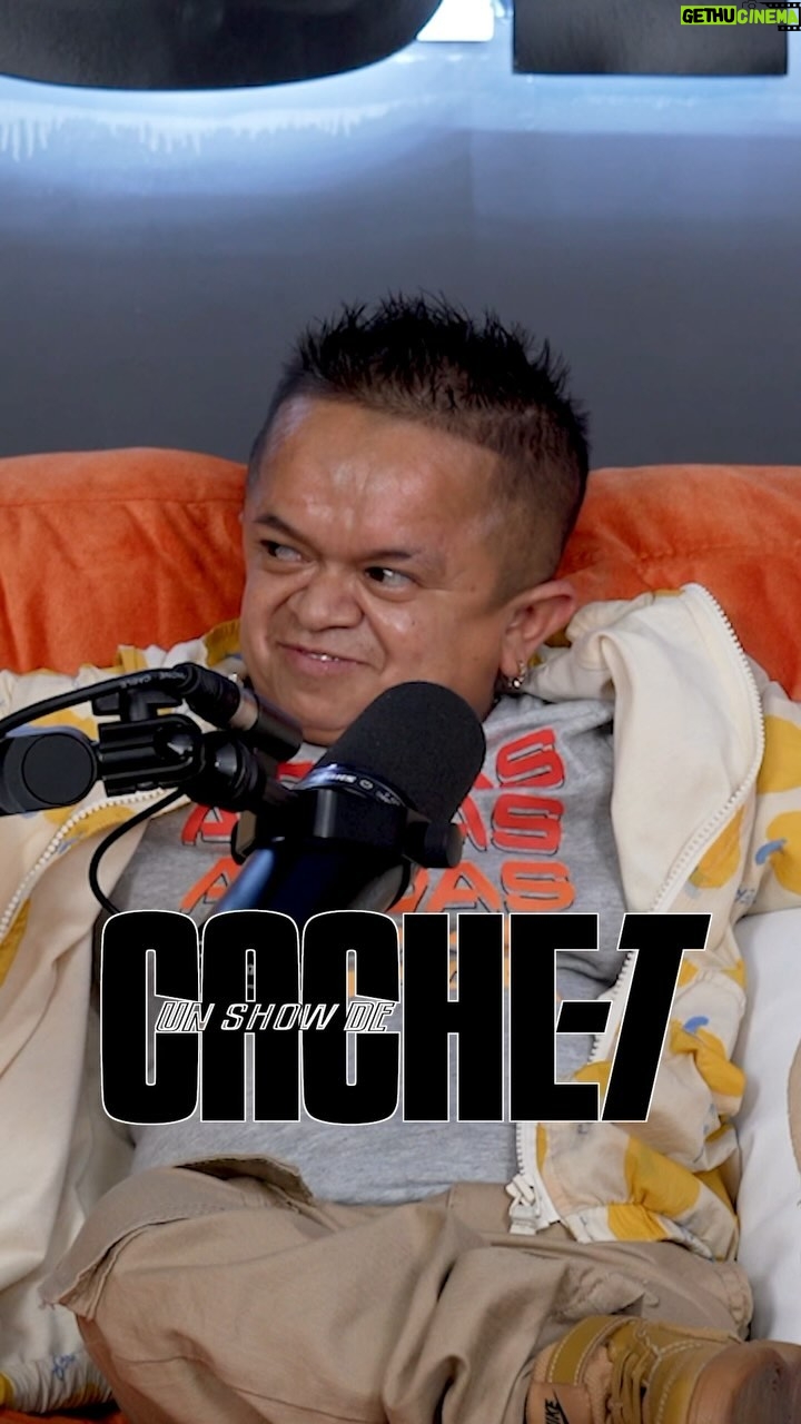 Sofia Caiche - 12.3K Likes - Paso Jorgito el @guayaco por el set para la oportunidad de grabar con @sofiacaiche šš„
Mini-Podcast con Jorgito en Facebook de @alexpluasoficial