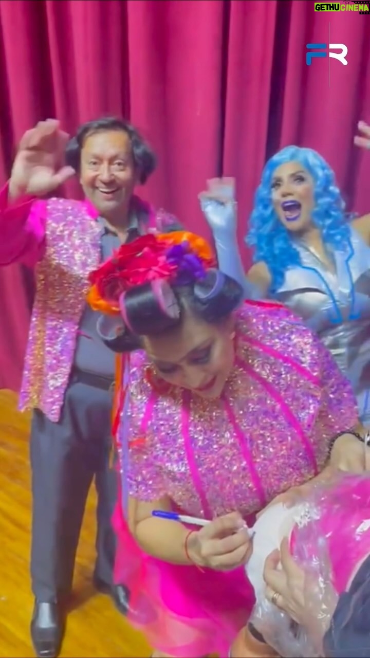 Sofia Caiche - 18.9K Likes - šš»MUCHAS GRACIAS šš»
Estamos muy contentos de verlos sonreĆr, aplaudir y salir renovados luego de ver nuestro ANIVERSARIO de #LaParejaFeliz
Compartimos este video en agradecimiento a TODAS las personas que trabajan con nosotros y que hacen posible que el SHOW sea de calidad
Agradecemos a nuestros auspiciantes que CREEN en el talento Nacional
@escueladelairetcp
@mabe_global
@nescafe_ecuador
@galletasamorecuador
@lagangaec
Contentos que GRACIAS A UDS nuestros seguidores, podemos extender 3 dĆas mas este SHOW DE ANIVERSARIO, el cual se lo hemos dedicado a DIOS, porque somos su instrumento para alegrarlos en tiempos difĆciles šš»