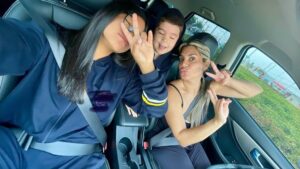 Sofia Caiche Instagram - Arrancamos este día hermoso 🤩 
22/08/2020 #4 años desde que llegó mi terremoto hacernos vibrar en casa, sustos, alegrías y todo un torbellino de emociones 😋🥰

Siempre serán mis bebés, faltas tú mi bebecito @pieroperasso 😋
Mi mejor rol 🙏 ser mamá 😍

Que viva el cumpleañero e e eh 🎂🎉🎊🎈 #babySavash 👶🏻