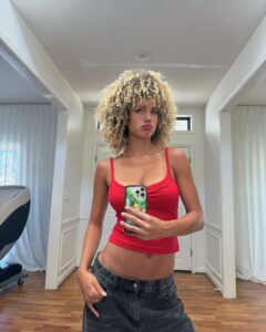 Actress Sofia Wylie HD Photos and Wallpapers March 2025