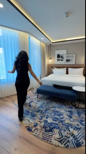 Sonal Vengurlekar Instagram - There’s a special kind of peace that comes When you step away from the chaos—
Even just for a day.
At @radissonresortkhopoli , I found mine.
I was wrapped in cozy comfort, Fed with soul-warming meals,
And surprised by how much joy a 🍕 pizza-making session could bring.
There were no rules, no filters-just me, in my truest state.
At ease.
At peace.
At home, even when away.
Sometimes, one day is enough to reset everything.
This was one of those days ♥️

#staycation #staycationvibes #weekendgetaways #travelreel #wanderlust #minivacation #traveldiares #chasingviews #vacationmode #serenespots #reelkarofeelkaro #instatravel #wanderwithme #hiddengems #travelinspo #staycationgoals #travelreelsindia #escapetheordinary #travelwithme #vibecheck #radissonresortkhopoli #khopoli