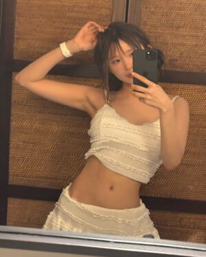 Song Ha-young Instagram - 