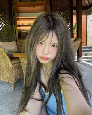 Song Ha-young Instagram - 𝙏𝙚𝙧𝙞𝙢𝙖 𝙆𝙖𝙨𝙞𝙝🍬  𝙎𝙖𝙢𝙖-𝙎𝙖𝙢𝙖😛

@theclub.thelegianseminyak