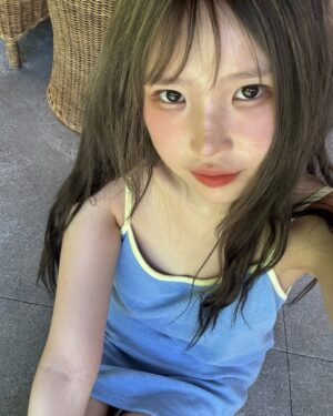 Song Ha-young Instagram - 𝙏𝙚𝙧𝙞𝙢𝙖 𝙆𝙖𝙨𝙞𝙝🍬  𝙎𝙖𝙢𝙖-𝙎𝙖𝙢𝙖😛

@theclub.thelegianseminyak