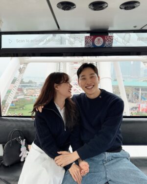 Song Ji-eun Instagram - Sweet moments🍫❤️🎁