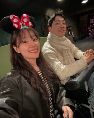 Song Ji-eun Instagram - 같이 있으면 아이처럼 꺄르르 웃게 되는 사람들과 홍콩에서 인생의 소중한 한 페이지를 채우고 돌아왔어요🌷💫오늘이라는 선물 속에서 또 한 번 행복을 담아갑니다🙏🏻🎁🎀