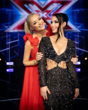 Soni Malaj Instagram - Living life on the bright side ✨
#xfactor #liveshow #judge 
#mua @ela.pera 
#hair @makeupbysuelacangu @edlira_lulja 
#dress @mimoza_kadriaj 
@klevjan_hoxha_photography