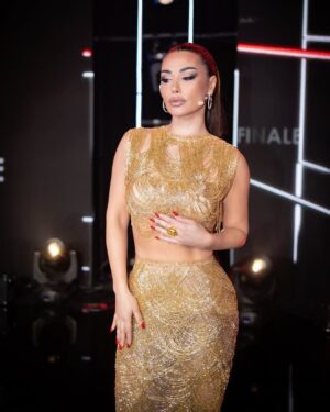 Soni Malaj Instagram - X factor Albania Grand Finale ✨
#mua @ela.pera 
#hair @makeupbysuelacangu 
#dress @mimoza_kadriaj
@klevjan_hoxha_photography