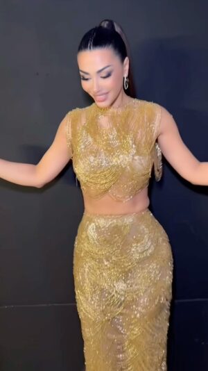 Soni Malaj Instagram - X factor Albania finale ✨✨
#dress @mimoza_kadriaj 
#mua @ela.pera 
#hair @makeupbysuelacangu