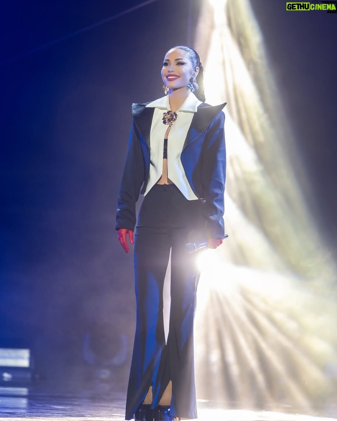 Soni Malaj - 3 Likes - Vazhdojme me shndrite ✨ne @xfactor.albania
#liveshow #judge #xfactor
#mua @ela.pera
#hair @makeupbysuelacangu @edlira_lulja
#designer @mimoza_kadriaj
@klevjan_hoxha_photography