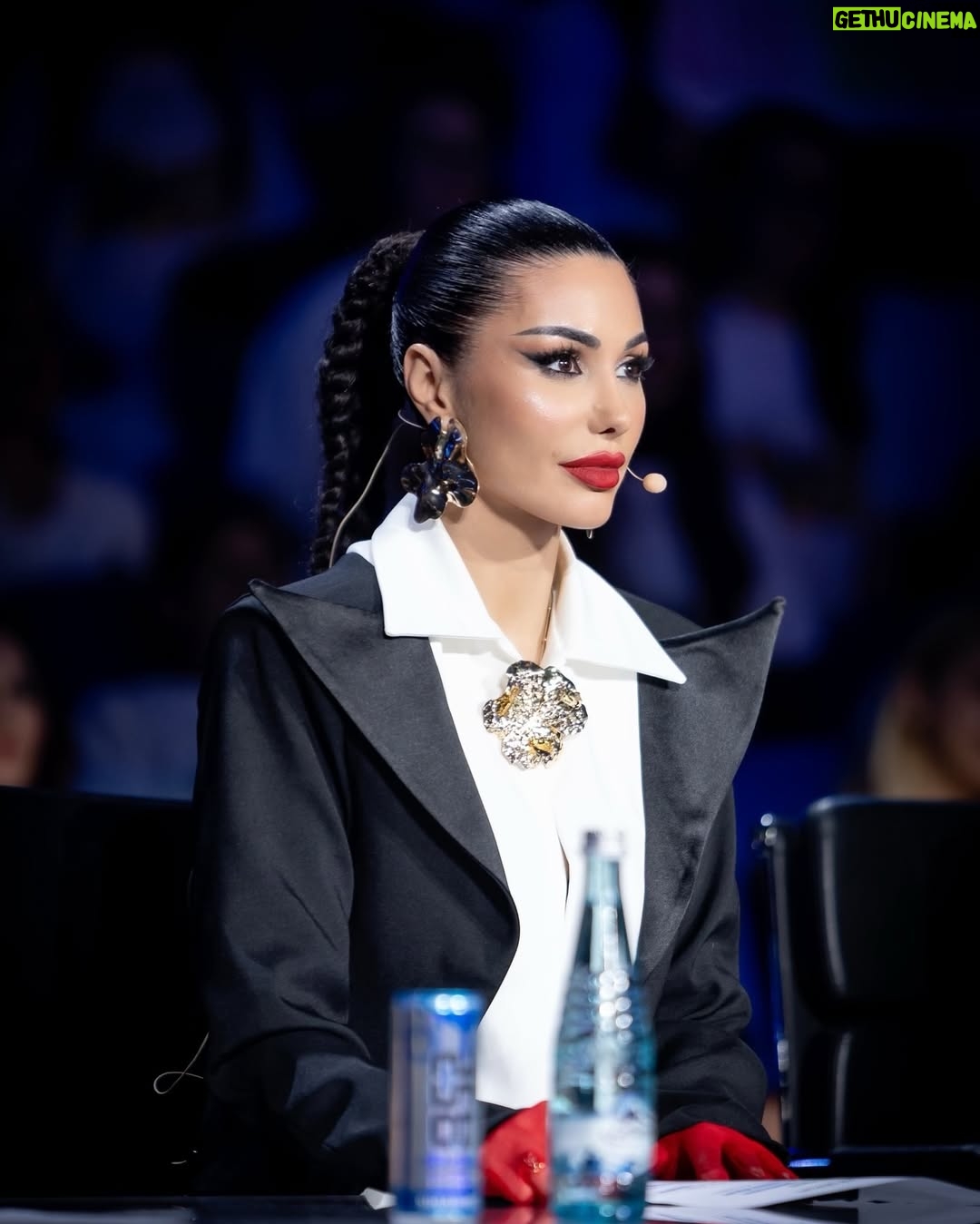Soni Malaj - 3 Likes - Vazhdojme me shndrite ✨ne @xfactor.albania
#liveshow #judge #xfactor
#mua @ela.pera
#hair @makeupbysuelacangu @edlira_lulja
#designer @mimoza_kadriaj
@klevjan_hoxha_photography