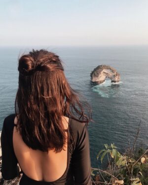 Sonya Pandarmawan Instagram - In her 5 elements.
Sea . Sky . Sun . Surf . Her name 

.

#Earth #Sunset #Ocean #Islandlife #Skylovers