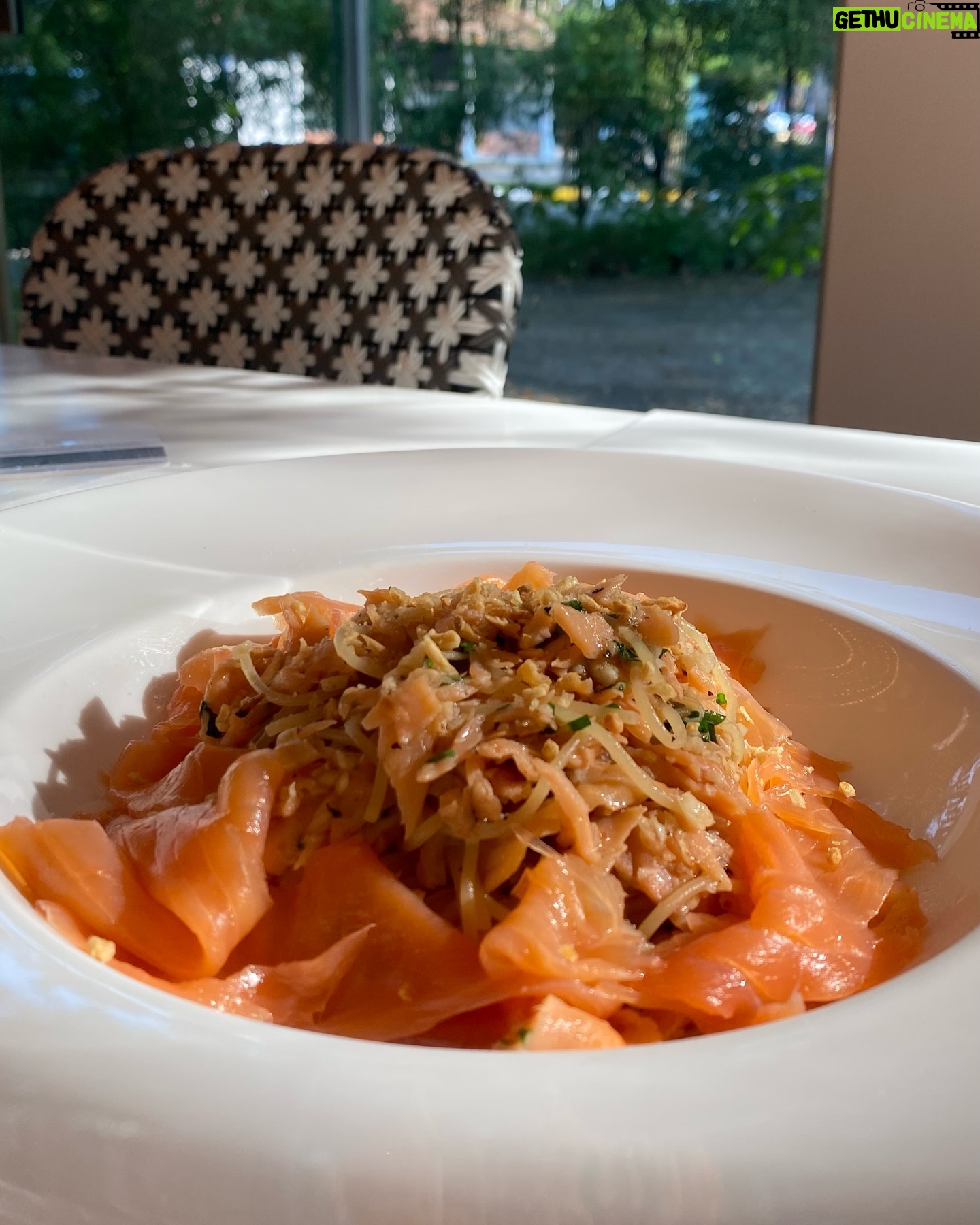 Sonya Pandarmawan - 6.6K Likes - Pretty skies, lil breeze, and smoked salmon aglio olio for a quick lunch. Happy gurl 💖