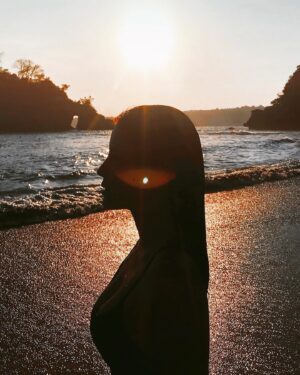 Sonya Pandarmawan Instagram - In her 5 elements.
Sea . Sky . Sun . Surf . Her name 

.

#Earth #Sunset #Ocean #Islandlife #Skylovers