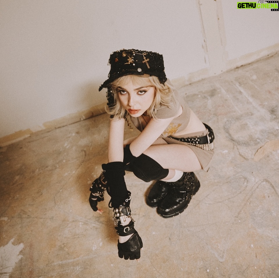 Sophie Luborsky - 13.9K Likes - ♠️🖤♣️