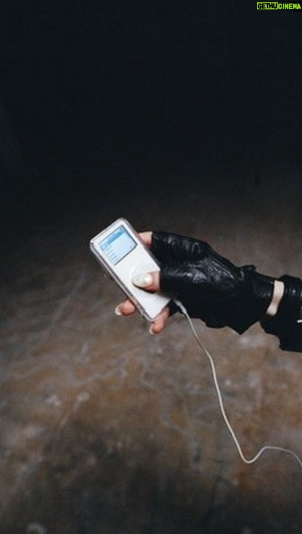Sophie Luborsky - 31.5K Likes - move with me music video
in my bio
dir by @jordiedotcom