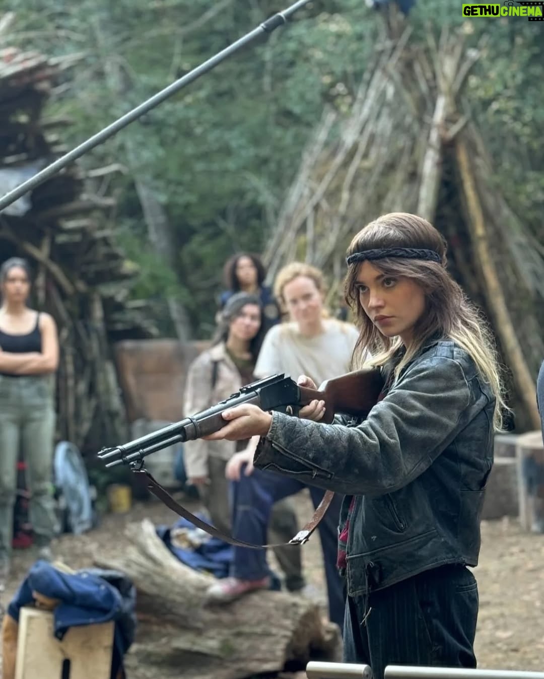 Sophie Thatcher - 187.8K Likes - What an honor it’s been forever and always. I look up to every single person in the cast and crew and behind the scenes. I LOVE YOU ALL! Natalie is always in me. I cannot begin to describe my love for her. Hope everyone enjoyed this season as much as I did. (Excuse my lack of photos) I was better this season with taking bts but lost most of photos on my phone so I apologize lmao 🥹🥹🥹 🥺❤️ @yellowjackets 🫶🏻
