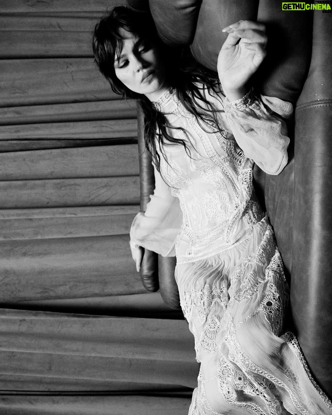Sophie Thatcher - 160.8K Likes - photos for @dazed @jasonrenaud
@ericka_verrett @lilly_keys @persephonevint