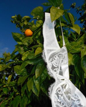 Soraia Tavares Instagram - the spring after the storm 🌸 🍊 
@intimissimi 

#intimissimi #fashioncorsetry #intimissimigirls