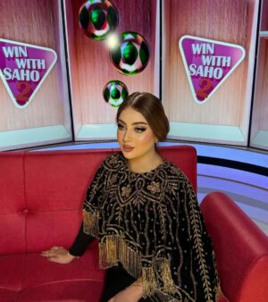 Souhila Ben Lachhab Instagram - مساؤوووو 💕
وش رايكم في حلقة اليوم @elwataniatv 

@kayas_collection1 💕

@mkp_sister_goals 💕

@salon_beautedujour 💕

@diamond__luxury__ 💕

#souhilabenlachhab #algeria #ramadan #سهيلة_بن_لشهب #الجزائر #رمضان