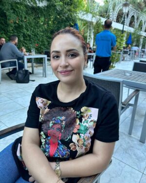 Souhila Mallem Instagram - Fi raykoum wach rani nestena? 
😏🤔🙄🤗