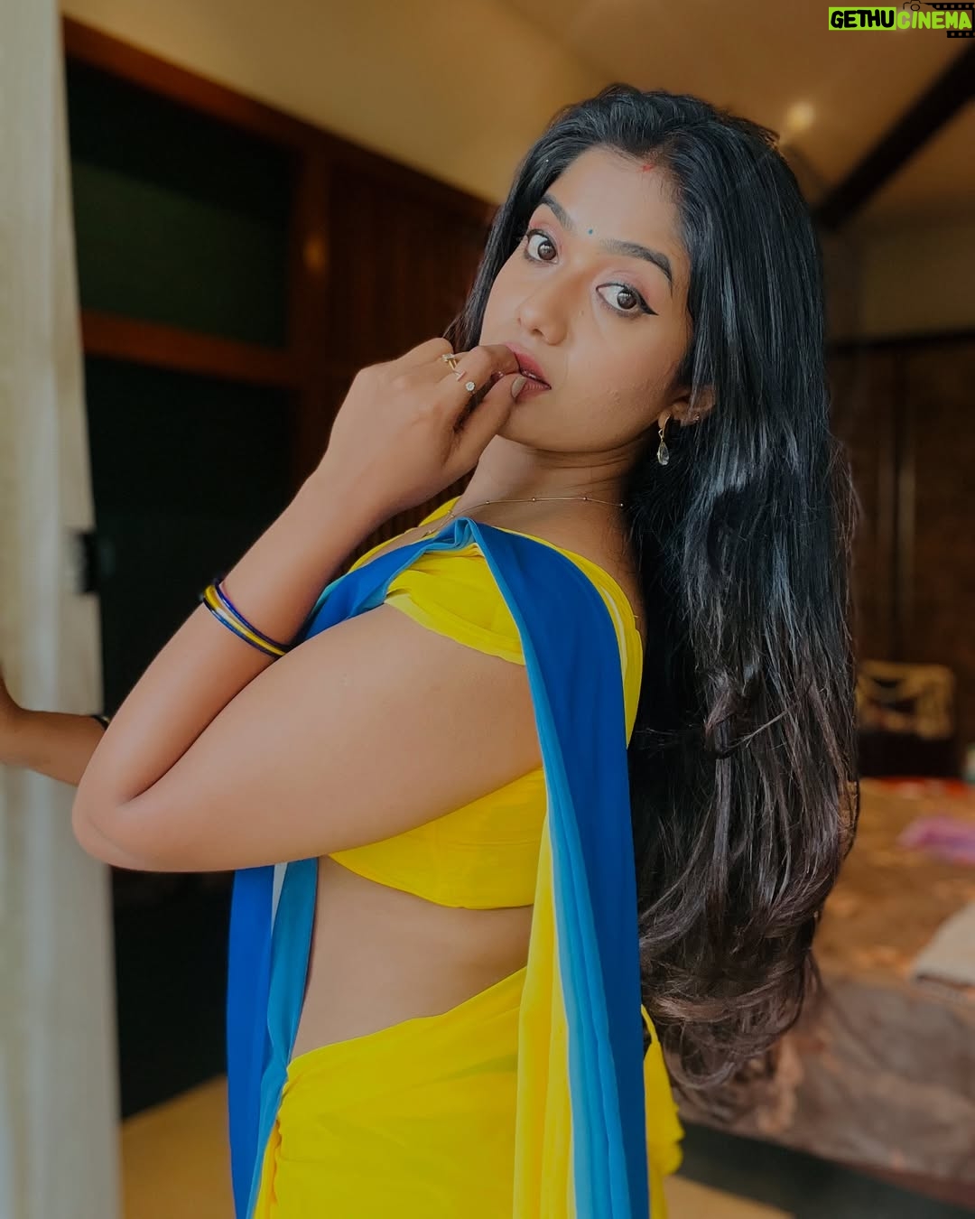 Soundarya Reddy - 40.7K Likes - 💥💫
Saree - @anu_desingers
Blouse - @anu_desingers