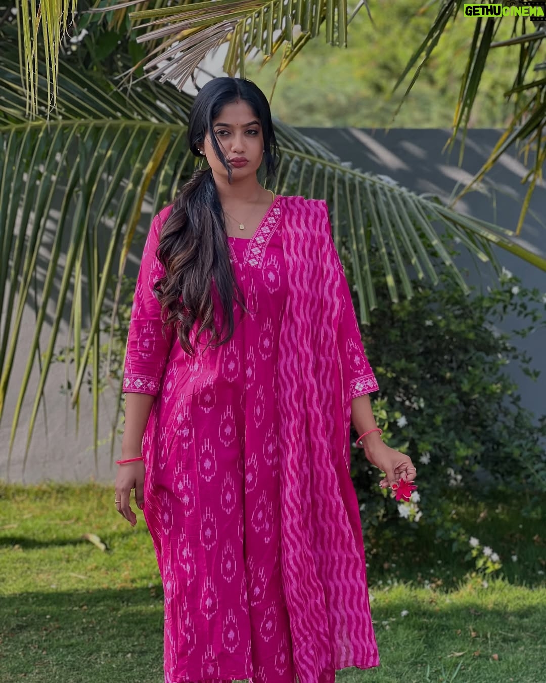 Actress Soundarya Reddy HD Photos and Wallpapers April 2025 | Gethu Cinema