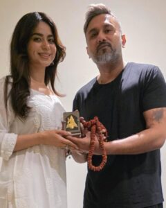 Actress Soundarya Sharma HD Photos and Wallpapers March 2025