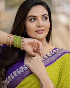 Actress Sreemukhi HD Photos and Wallpapers March 2025