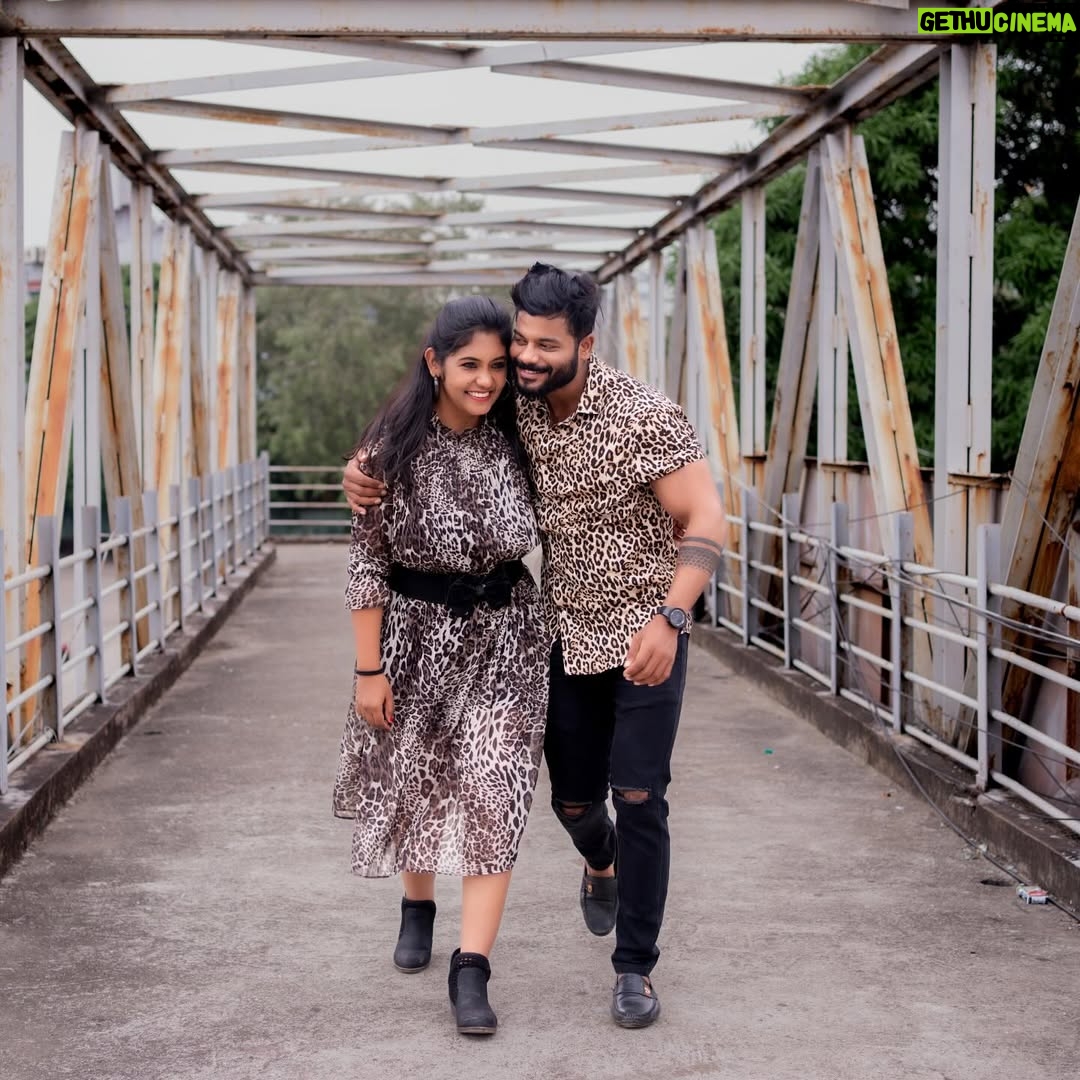 Sruthi Shanmuga Priya - 40.1K Likes - Remembering you every moment but maybe missing you a little extra today 🤍🌸 my dear guardian angel @arvind__shekar 😘