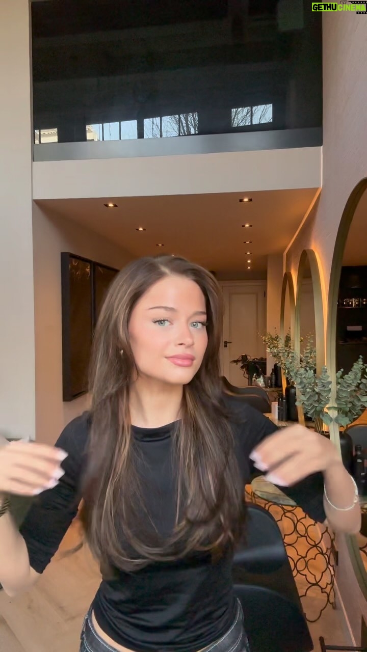 Stefania Liberakakis - 2.2K Likes - Super blij met mijn haartjes🤍
Thanks @lotfihairstylist ur the best✨✨