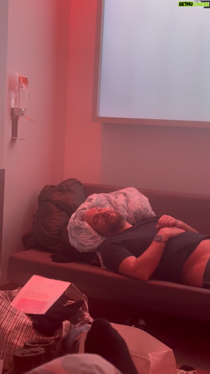 Stephania Potalivo - 51.7K Likes - Det er bare hårdt at føde et barn! Tusinde tak for alle jeres hilsner ❤️