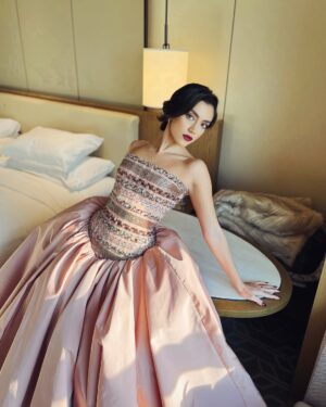 Stephanie Atala Instagram - In my pink dreams 💕 in Riyadh; ready for the lavender carpet of the prestigious @joyawards tonight. 
•
“Joy does not simply happen to us. We have to choose joy and keep choosing it every day.” – Henri J.M. Nouwen.  #joyawards #riyadh #stephanieatala #ستيفاني_عطالله #riyadhseason 
My look details:
Styling @styledbyibra 
Dress @ramikadi 
Jewelry @bvlgari 
Makeup @mayayammine @tonytannouss 
Hair @joe_al_alam 
•
#lavieenrose