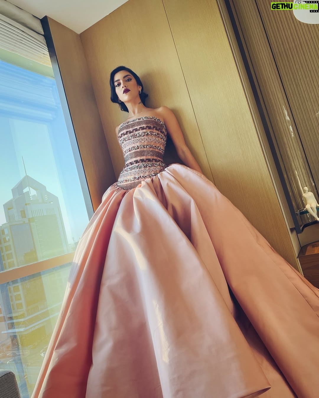 Stephanie Atala - 100K Likes - In my pink dreams š in Riyadh; ready for the lavender carpet of the prestigious @joyawards tonight.
ā¢
āJoy does not simply happen to us. We have to choose joy and keep choosing it every day.ā ā Henri J.M. Nouwen. #joyawards #riyadh #stephanieatala #Ų³ŲŖŁŁŲ§ŁŁ_Ų¹Ų·Ų§ŁŁŁ #riyadhseason
My look details:
Styling @styledbyibra
Dress @ramikadi
Jewelry @bvlgari
Makeup @mayayammine @tonytannouss
Hair @joe_al_alam
ā¢
#lavieenrose