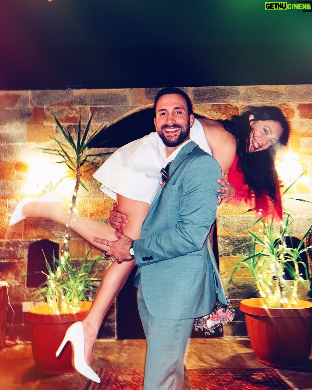Stephanie Atala - 107.6K Likes - Ų§ŁŲŖ Ų§ŁŲ£ŁŁŲ§Ł
ŁŲ§ŁŁ
ŁŲ³ŁŁŁ ŁŲ§ŁŲ§ŁŁŲ§Ł
ŲØŁŁ ŲÆŁŁŁŲ©. Ų§ŁŲŖ ŁŁŁ Ų§ŁŲ§Ų“ŁŲ§ Ų§ŁŁŁ ŲØŲÆŁ Ų§ŁŲ§ŁŲ§ Ł
Ł ŁŲ§ŁŲÆŁŁŲ§ ŁŁŁŲ§ ŁŁŁŲ·Ų© Ų¹ŁŁ Ų§ŁŲ³Ų·Ų±.
From the moment I first saw you I knew my life wouldnāt be the same. I never want to spend a day without seeing you or hearing your voice. I never really believed in unconditional love before you. I am so happy to have said yes to a life with my best friend. This song is everything we feel for each other and also, for everyone who believes in love. May your days be filled with love and laughter. Thank you for celebrating our love with us. We got engaged š
ā¢
#masrefahlam #engaged #shesaidyes (obviously) #SheAlsoHadAFullGlutenFreeCakeForHerself #love #bestfriends #nowthenAndAfter #mate š¤
#stephanieatala #zef #Ų³ŲŖŁŁŲ§ŁŁ_Ų¹Ų·Ų§ŁŁŁ #Ų²Ų§Ł #ŲŲØ #Ų®Ų·ŁŲØŁ
ā¢
Stephās look:
Dress @esposagroup
Shoes @seaside_avenue
Flashy pink headpiece god knows where she found that. š°š» but she loves it. #bye š
ā¢
You can listen to Masref Ahlam on all platforms šµ
