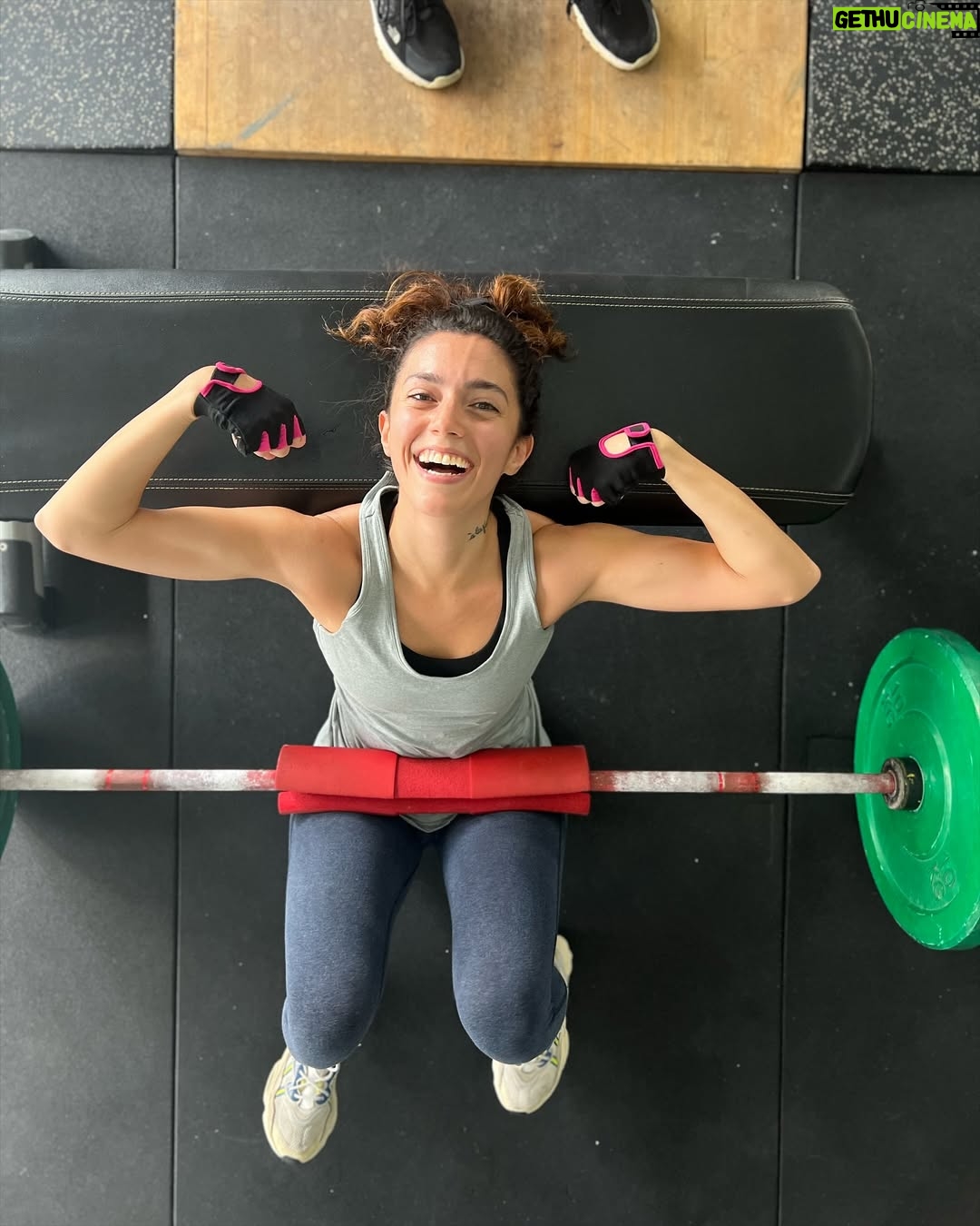 Stephanie Atala - 106.2K Likes - š¤
Also so happy to have 3 of my shows airing on TV now:
Hadeth aleb -ŲŲ§ŲÆŲ« ŁŁŲØ on MTV
Ward Jouri - ŁŲ±ŲÆ Ų¬ŁŲ±Ł on LBC
Crystal - ŁŲ±ŁŲ³ŲŖŲ§Ł on MBC
ā¢
#stephanieatala #Ų³ŲŖŁŁŲ§ŁŁ_Ų¹Ų·Ų§ŁŁŁ