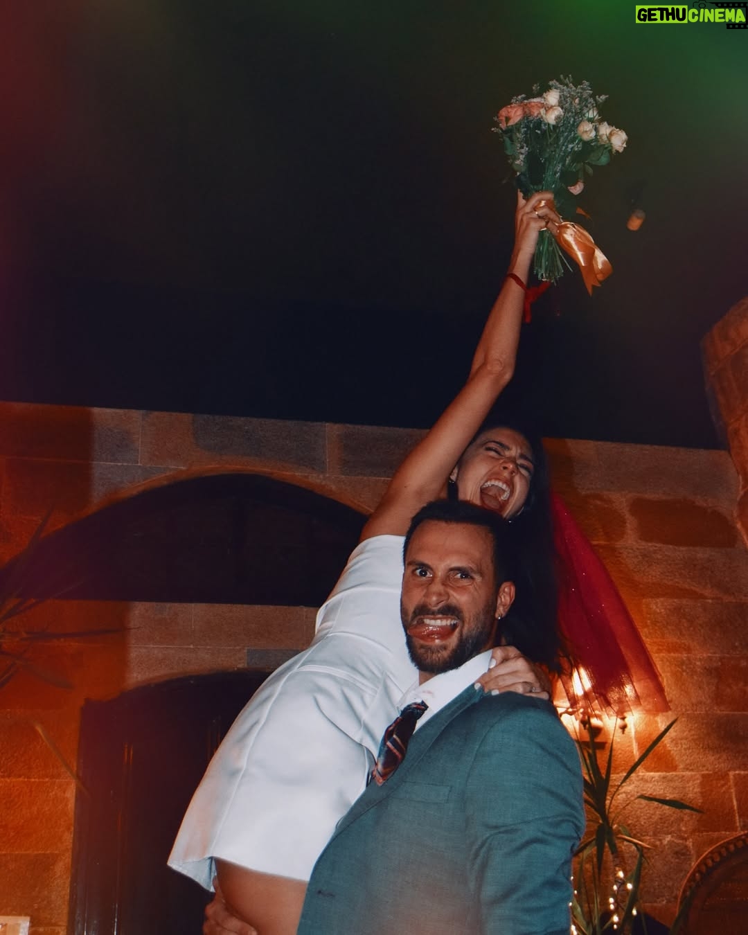 Stephanie Atala - 107.6K Likes - Ų§ŁŲŖ Ų§ŁŲ£ŁŁŲ§Ł
ŁŲ§ŁŁ
ŁŲ³ŁŁŁ ŁŲ§ŁŲ§ŁŁŲ§Ł
ŲØŁŁ ŲÆŁŁŁŲ©. Ų§ŁŲŖ ŁŁŁ Ų§ŁŲ§Ų“ŁŲ§ Ų§ŁŁŁ ŲØŲÆŁ Ų§ŁŲ§ŁŲ§ Ł
Ł ŁŲ§ŁŲÆŁŁŲ§ ŁŁŁŲ§ ŁŁŁŲ·Ų© Ų¹ŁŁ Ų§ŁŲ³Ų·Ų±.
From the moment I first saw you I knew my life wouldnāt be the same. I never want to spend a day without seeing you or hearing your voice. I never really believed in unconditional love before you. I am so happy to have said yes to a life with my best friend. This song is everything we feel for each other and also, for everyone who believes in love. May your days be filled with love and laughter. Thank you for celebrating our love with us. We got engaged š
ā¢
#masrefahlam #engaged #shesaidyes (obviously) #SheAlsoHadAFullGlutenFreeCakeForHerself #love #bestfriends #nowthenAndAfter #mate š¤
#stephanieatala #zef #Ų³ŲŖŁŁŲ§ŁŁ_Ų¹Ų·Ų§ŁŁŁ #Ų²Ų§Ł #ŲŲØ #Ų®Ų·ŁŲØŁ
ā¢
Stephās look:
Dress @esposagroup
Shoes @seaside_avenue
Flashy pink headpiece god knows where she found that. š°š» but she loves it. #bye š
ā¢
You can listen to Masref Ahlam on all platforms šµ