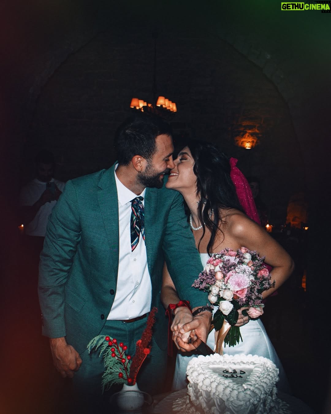 Stephanie Atala - 107.6K Likes - Ų§ŁŲŖ Ų§ŁŲ£ŁŁŲ§Ł
ŁŲ§ŁŁ
ŁŲ³ŁŁŁ ŁŲ§ŁŲ§ŁŁŲ§Ł
ŲØŁŁ ŲÆŁŁŁŲ©. Ų§ŁŲŖ ŁŁŁ Ų§ŁŲ§Ų“ŁŲ§ Ų§ŁŁŁ ŲØŲÆŁ Ų§ŁŲ§ŁŲ§ Ł
Ł ŁŲ§ŁŲÆŁŁŲ§ ŁŁŁŲ§ ŁŁŁŲ·Ų© Ų¹ŁŁ Ų§ŁŲ³Ų·Ų±.
From the moment I first saw you I knew my life wouldnāt be the same. I never want to spend a day without seeing you or hearing your voice. I never really believed in unconditional love before you. I am so happy to have said yes to a life with my best friend. This song is everything we feel for each other and also, for everyone who believes in love. May your days be filled with love and laughter. Thank you for celebrating our love with us. We got engaged š
ā¢
#masrefahlam #engaged #shesaidyes (obviously) #SheAlsoHadAFullGlutenFreeCakeForHerself #love #bestfriends #nowthenAndAfter #mate š¤
#stephanieatala #zef #Ų³ŲŖŁŁŲ§ŁŁ_Ų¹Ų·Ų§ŁŁŁ #Ų²Ų§Ł #ŲŲØ #Ų®Ų·ŁŲØŁ
ā¢
Stephās look:
Dress @esposagroup
Shoes @seaside_avenue
Flashy pink headpiece god knows where she found that. š°š» but she loves it. #bye š
ā¢
You can listen to Masref Ahlam on all platforms šµ
