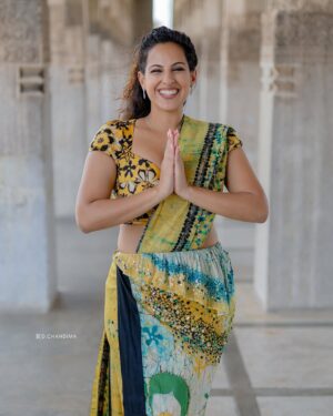 Stephanie Siriwardhana Instagram - Wishing you all a Happy Sinhala & Tamil New Year! 🌞

This season always reminds me of how special it is to be part of a culture that celebrates unity, kindness, and shared joy. It’s not just about the rituals it’s about coming together, lifting each other up, and stepping into a fresh start with love and light.

Here’s to a year of transformation, purpose, and prosperity for all of us. May we grow, glow, and create a world where everyone feels seen, heard, and celebrated 💖

Happy New Year ❤️ 

#avurudu2025