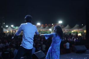 Suba Priya Arasarathinam Instagram - Life is better when you dance ♥️ #spamming #rjsubaa #riseason2 #concert