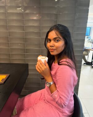 Suba Priya Arasarathinam Instagram - Steeped in happiness and sprinkled with tea puns ♥️
Swipe to check my third picture ✨